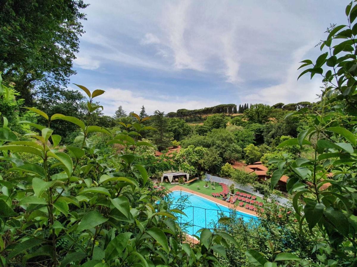 Chalet Near In A Park With Shared Swimming Pool * Rom